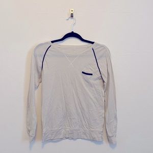 Lightweight lululemon athletica long sleeve workout shirt - perfect for spring!